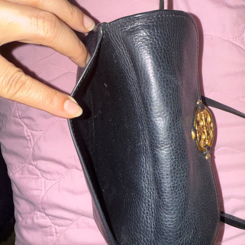 Tory Burch Black Pebbled Leather Crossbody Bag - Picture 6 of 9